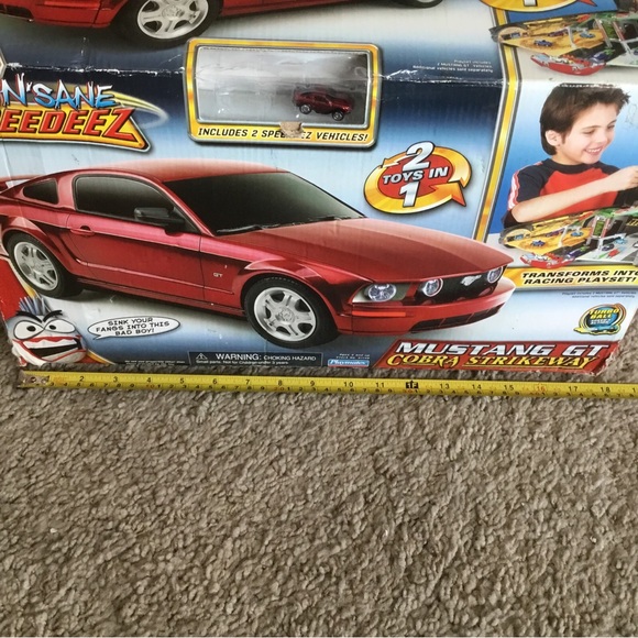 Speedeez Playmates Mustang GT Cobra Strikeway Transforms Micro Car Playset READ - Picture 13 of 13